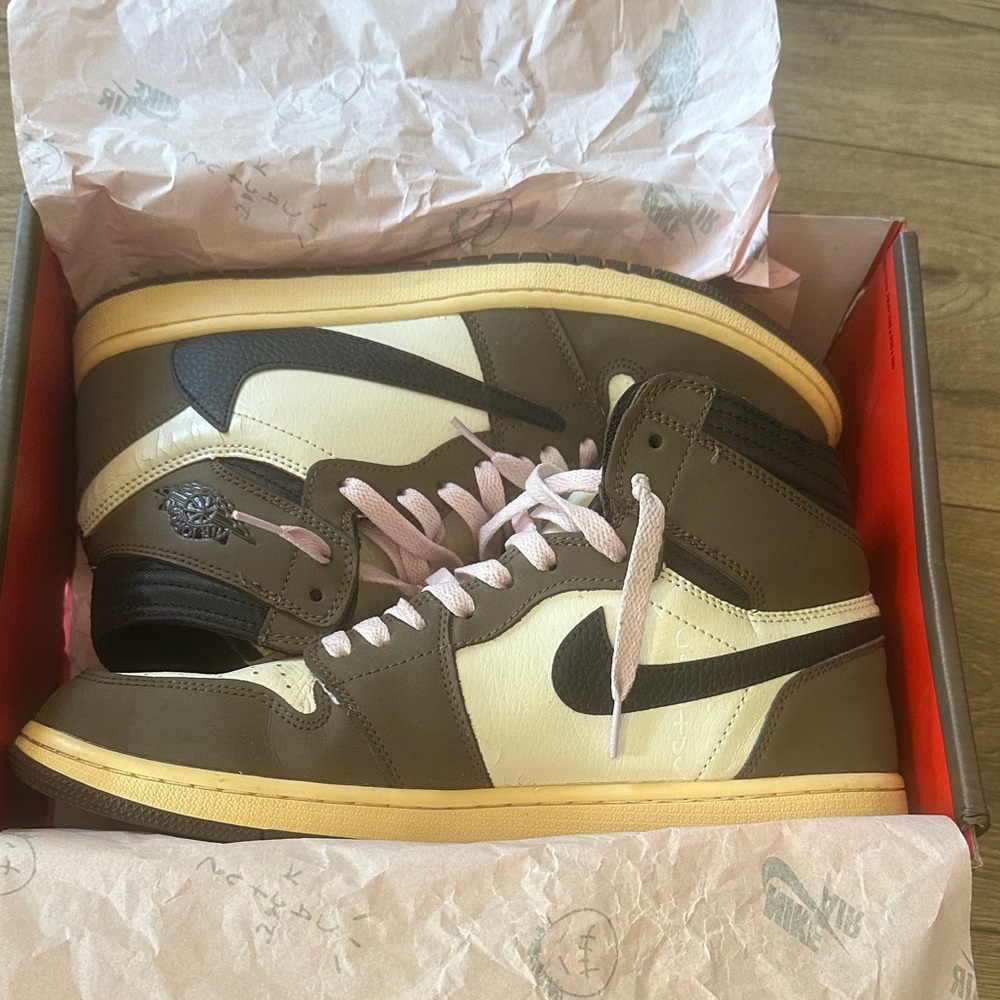 Nike Men's Olive and Black Jordan 1